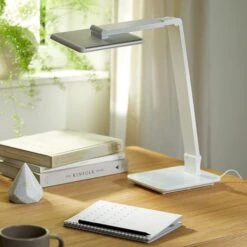 FeinTech Schreibtischlampe LTL00100 LED, Dimmbar, USB, Standfuß -WENKO Shop e72d5680764e205bc2d3ec9a57f3a38b83b9ac2e schreibtischlampe feintech ltl00100 led